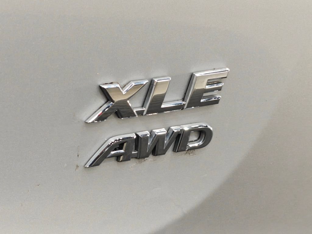 Used 2015 Toyota RAV4 XLE AWD/4WD image 37
