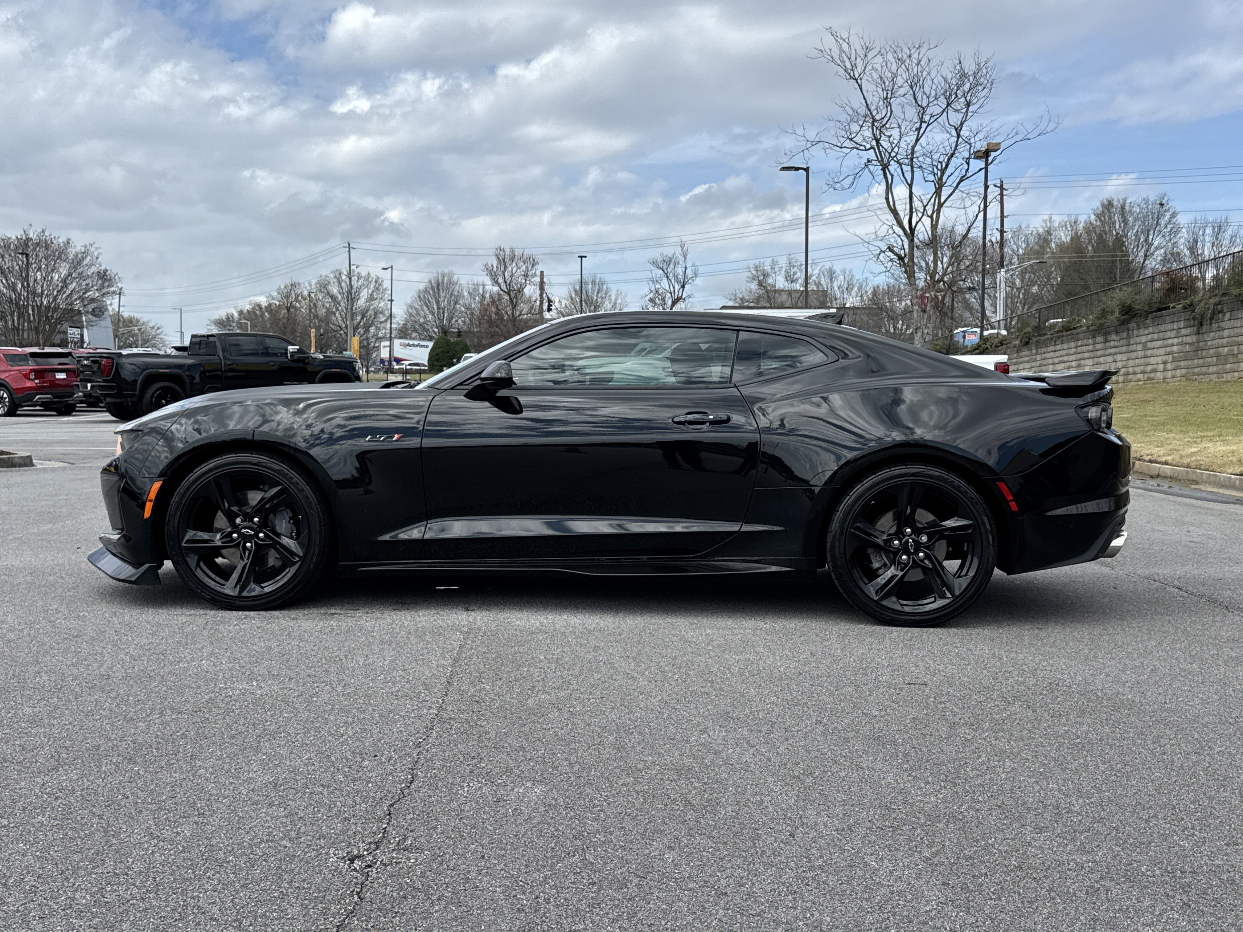 Used 2022 Chevrolet Camaro LT w/ RS Package image 7