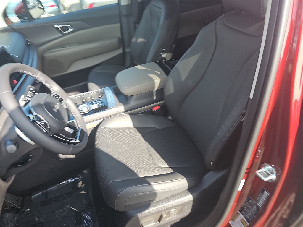 New 2026 Kia Carnival EX image 25