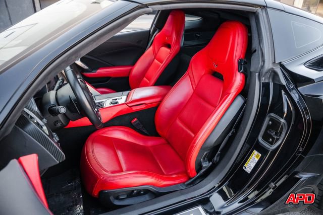 Used 2015 Chevrolet Corvette Z06 w/ 3LZ Preferred Equipment Group image 5