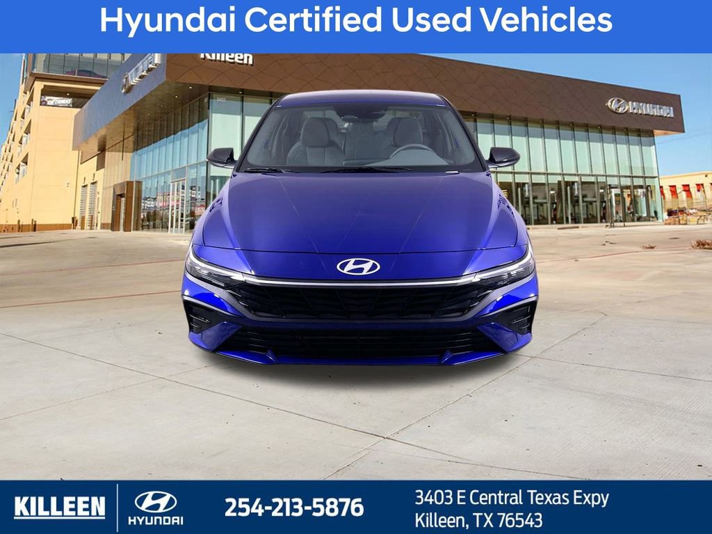 Used 2025 Hyundai Elantra Sport image 2