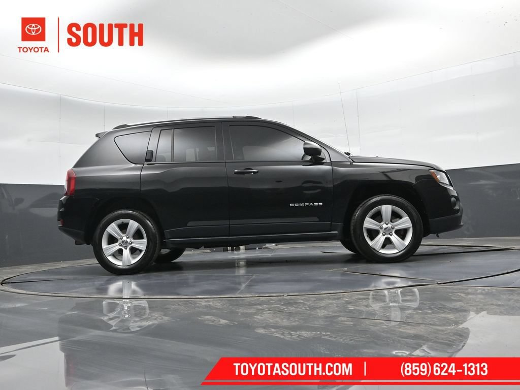 Used 2017 Jeep Compass Sport w/ Power Value Group FWD image 32