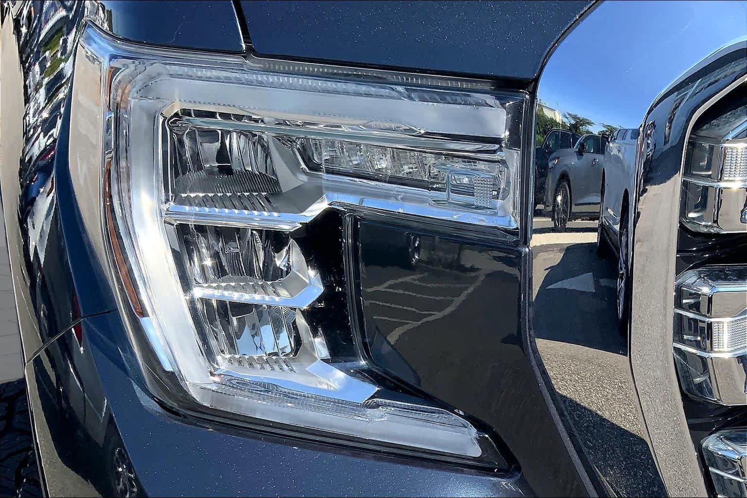 Used 2020 GMC Sierra 1500 SLT w/ SLT Premium Plus Package AWD/4WD image 24