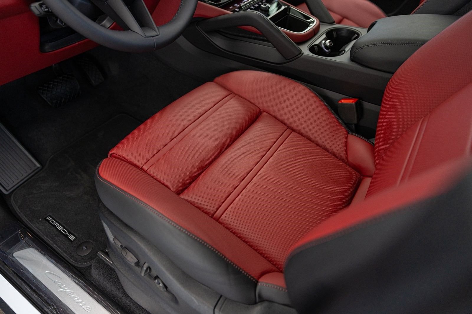 New 2024 Porsche Cayenne Coupe AWD/4WD image 32