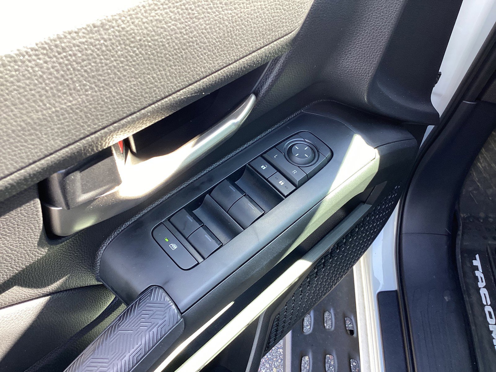 Used 2025 Toyota Tacoma TRD Sport image 23