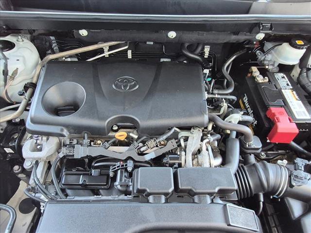 Used 2019 Toyota RAV4 XLE w/ Convenience Package FWD image 20