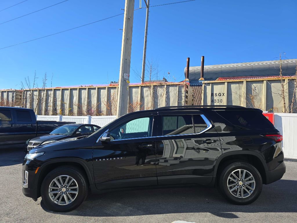 Used 2023 Chevrolet Traverse LT image 10