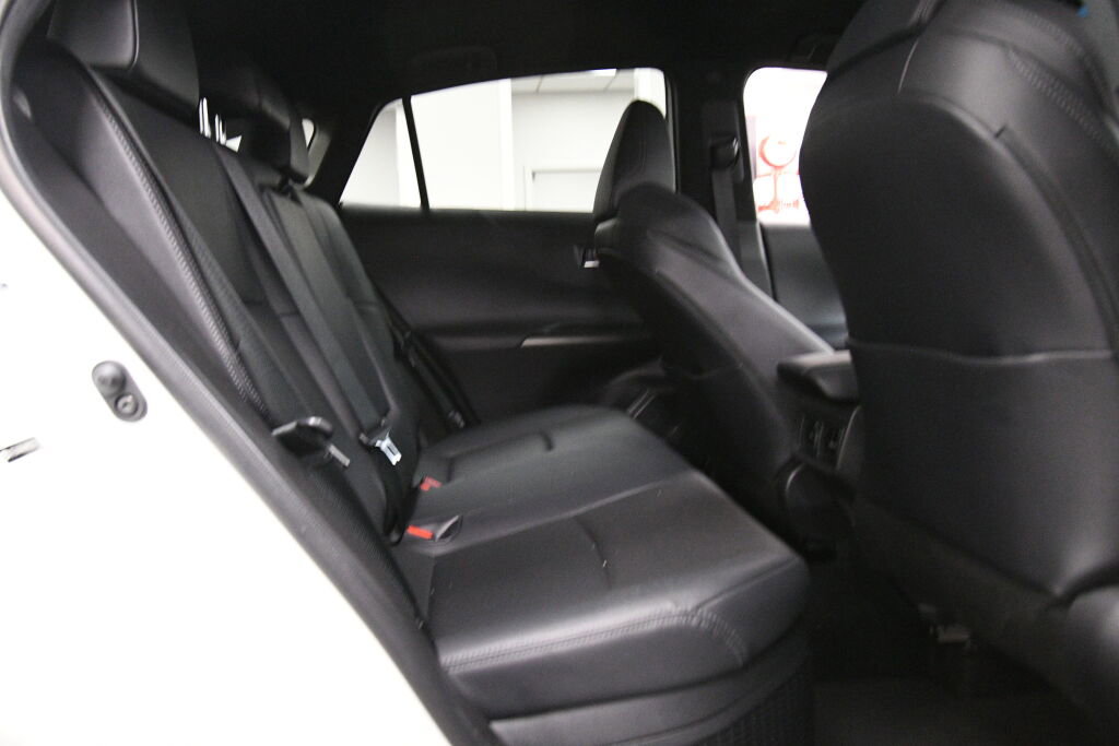 Used 2021 Toyota Venza XLE w/ Softex Package image 24