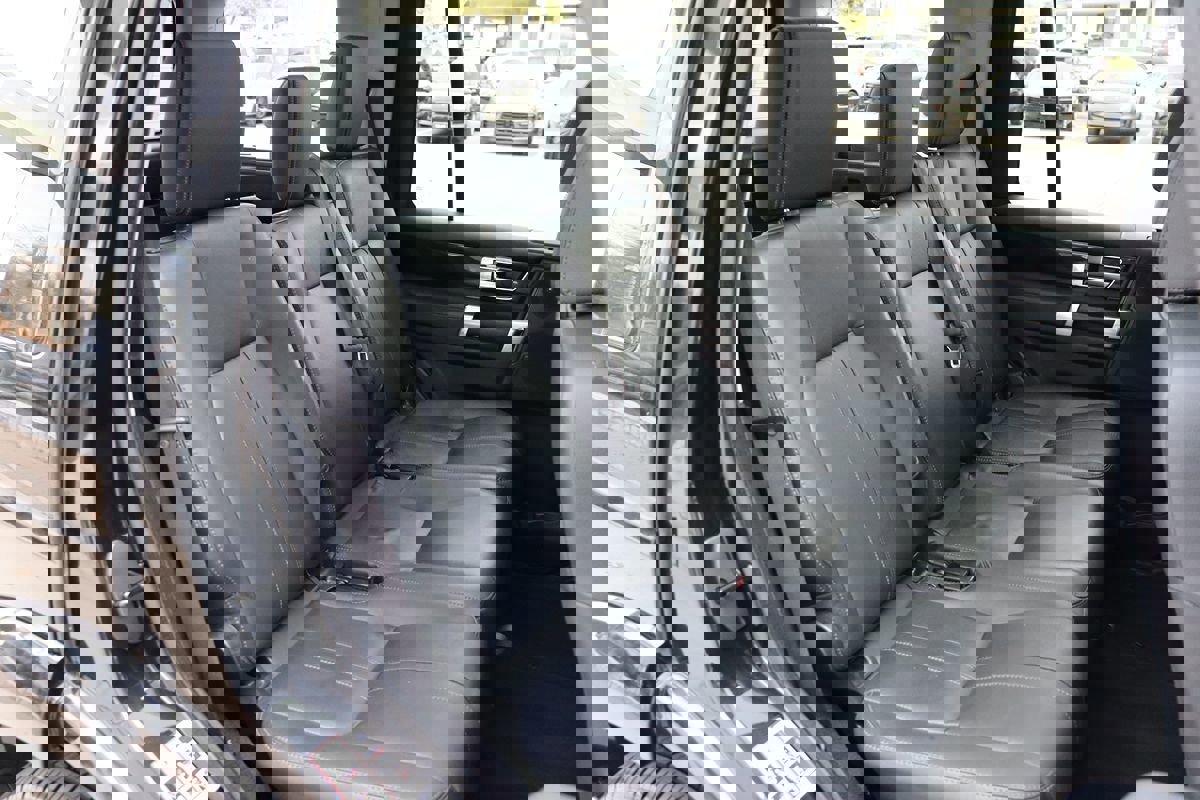 Used 2016 Land Rover LR4 HSE image 38