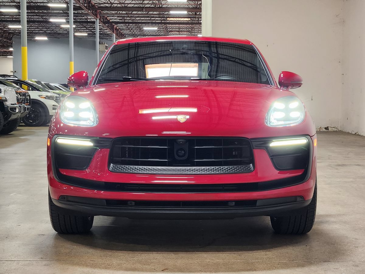 Used 2023 Porsche Macan AWD/4WD image 2