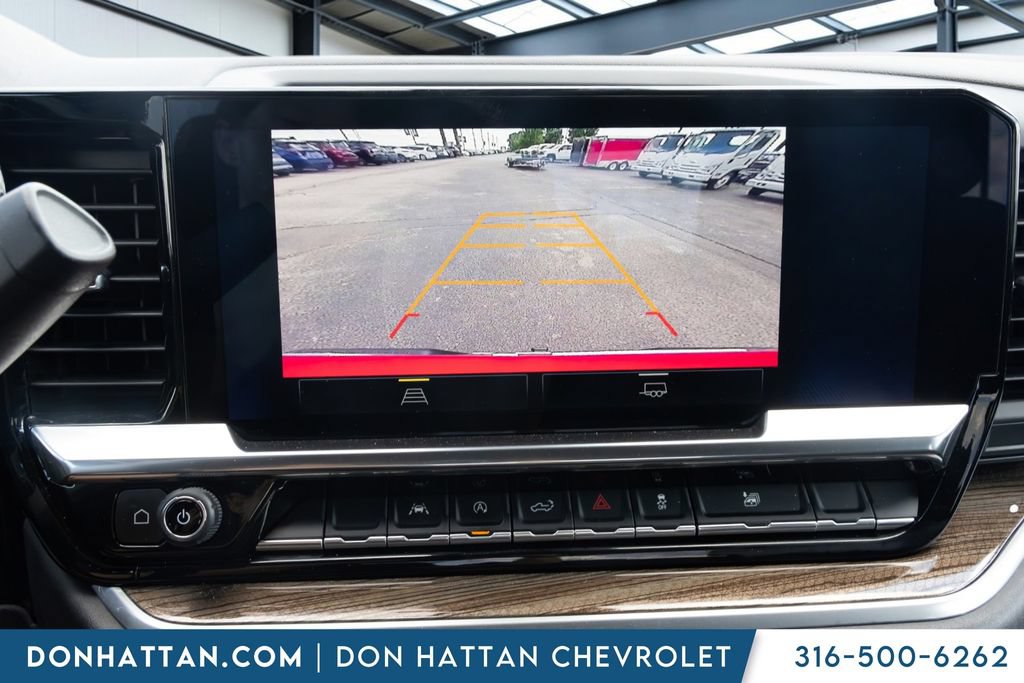 Used 2022 Chevrolet Silverado 1500 LT AWD/4WD image 12