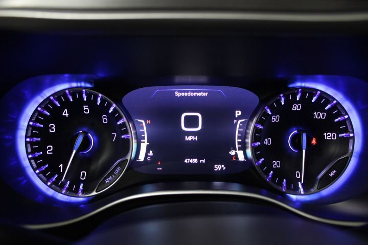 Used 2024 Chrysler Pacifica Touring-L image 31