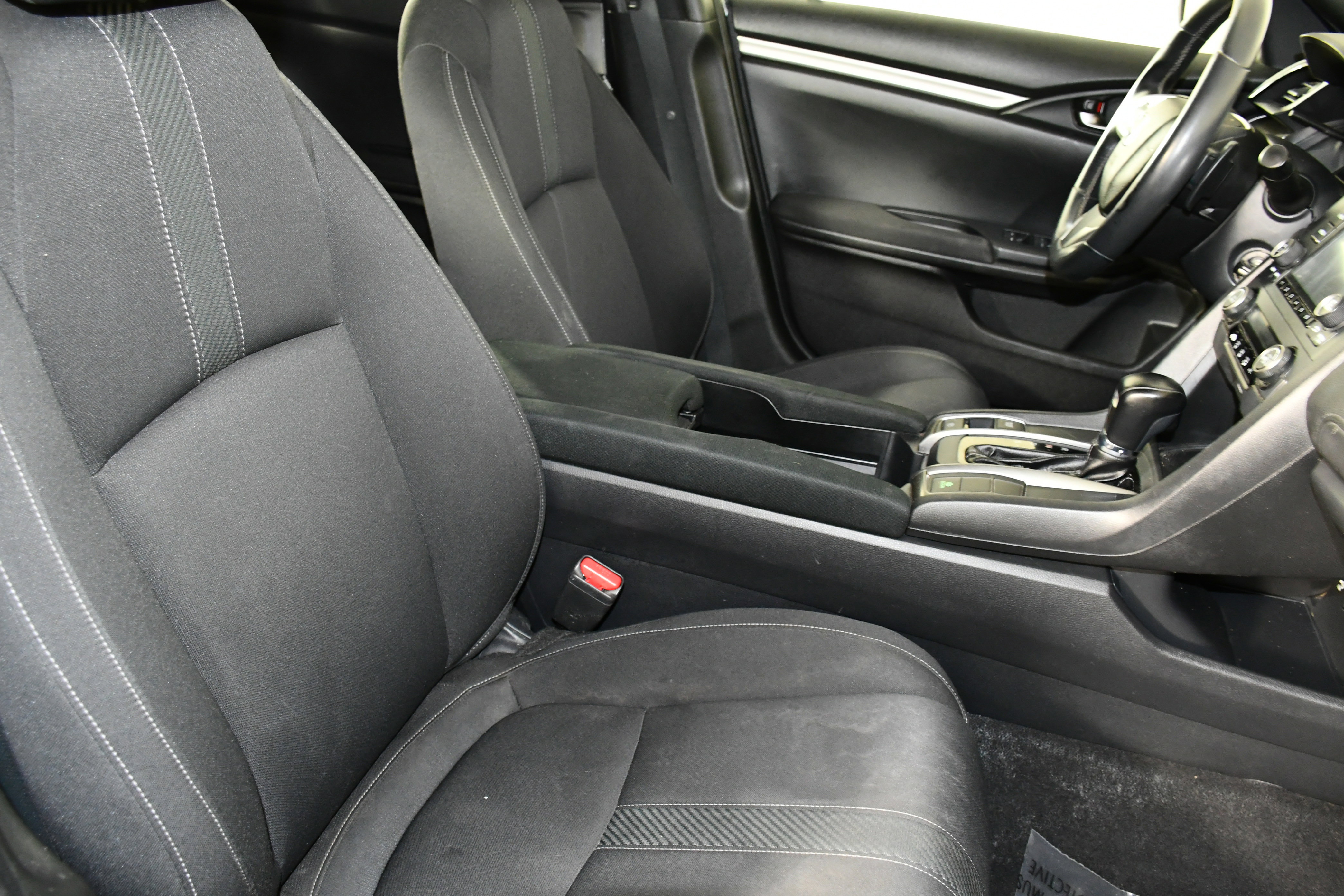 Used 2017 Honda Civic Sport image 39