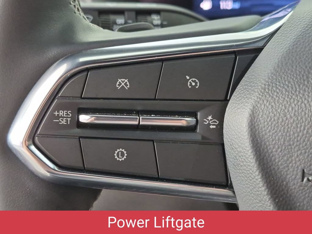 Used 2025 Chevrolet Traverse LT w/ Driver Confidence Package FWD image 18
