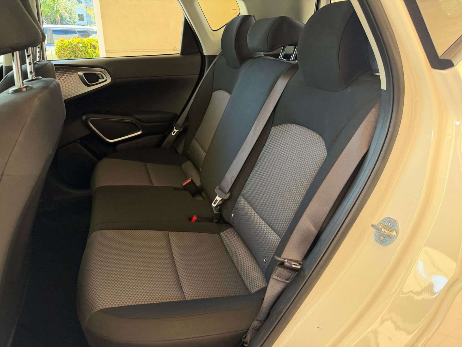 Used 2025 Kia Soul LX w/ LX Technology Package image 21