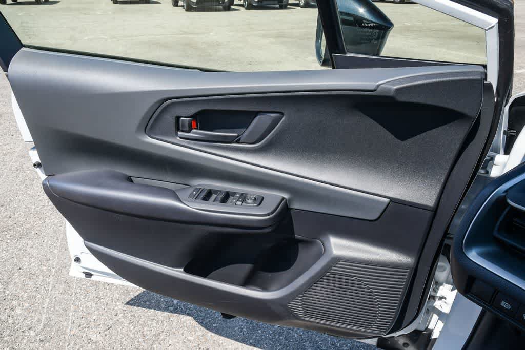 Used 2024 Toyota Prius LE FWD image 24