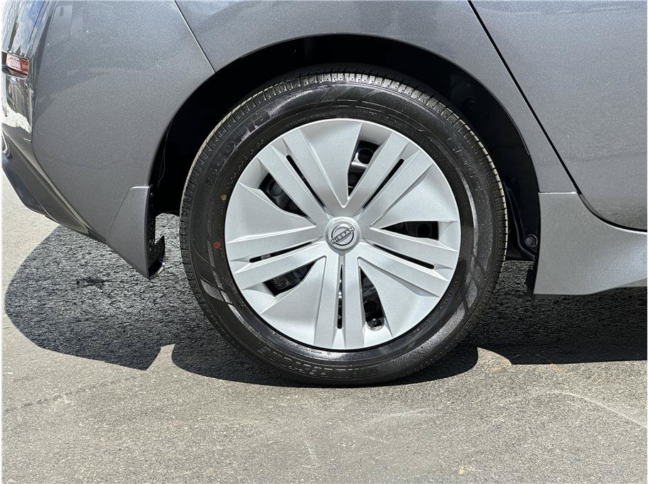 Used 2025 Nissan Leaf S FWD image 23