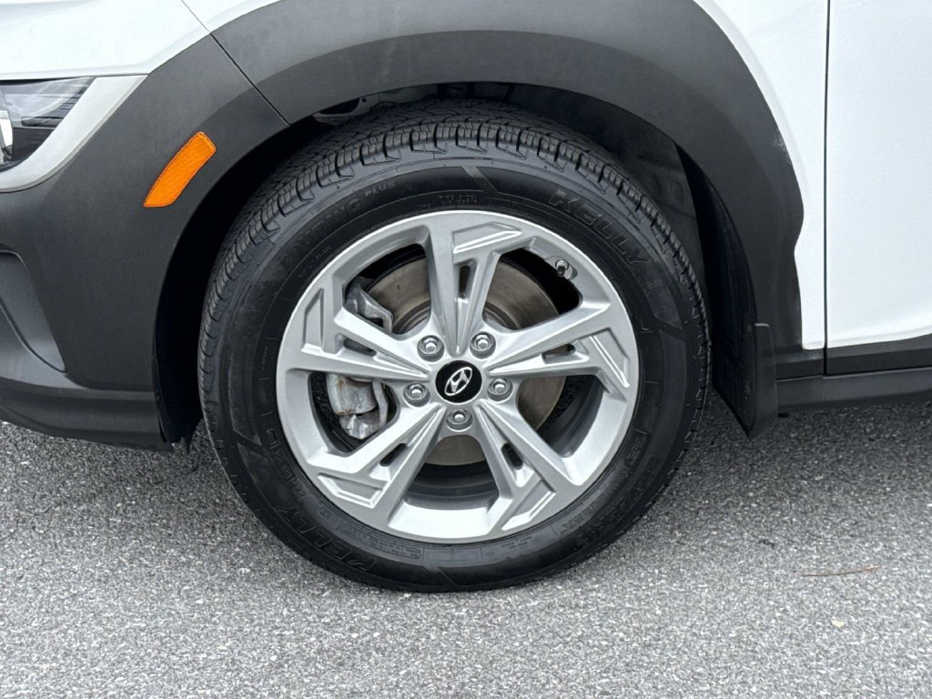 Used 2023 Hyundai Kona SEL AWD/4WD image 30