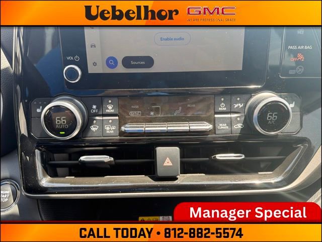 Used 2023 Toyota Highlander XLE FWD image 29