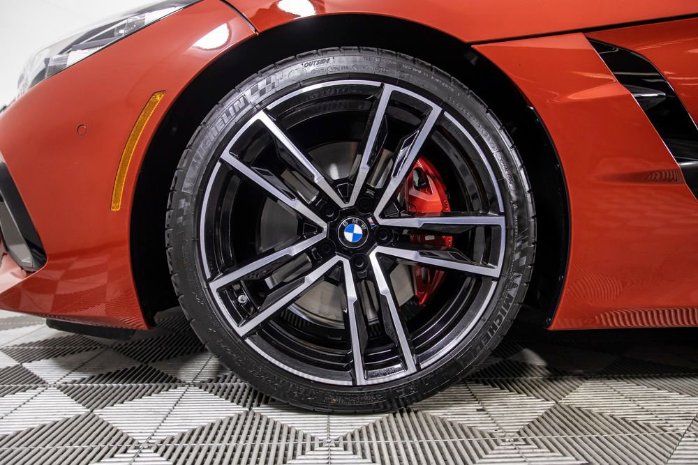Used 2025 BMW Z4 M40i w/ Premium Package image 37