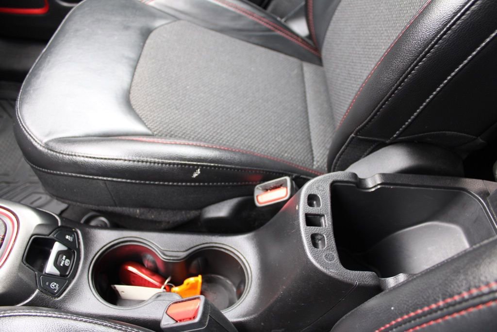 Used 2019 Jeep Compass Trailhawk image 40