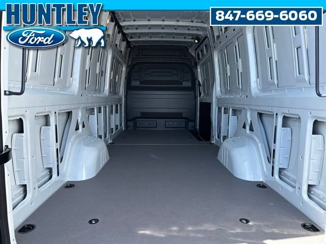 Used 2025 Mercedes-Benz Sprinter 2500 image 12