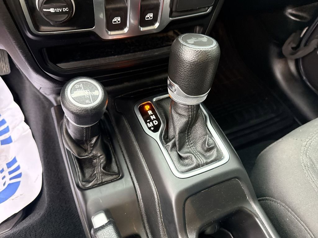 Used 2022 Jeep Wrangler Sport AWD/4WD image 24