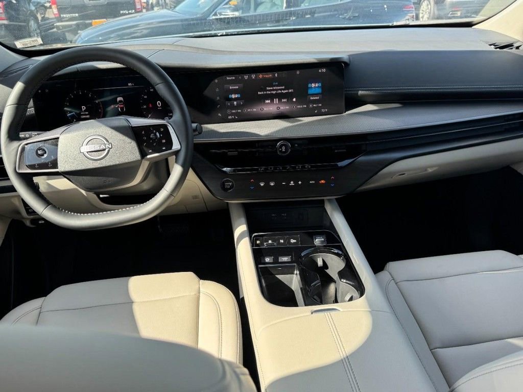 Used 2025 Nissan Murano SV AWD/4WD image 11