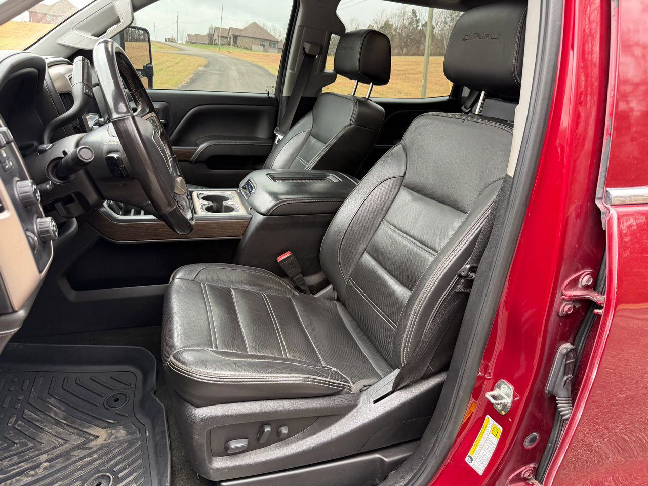 Used 2018 GMC Sierra 2500 Denali image 4