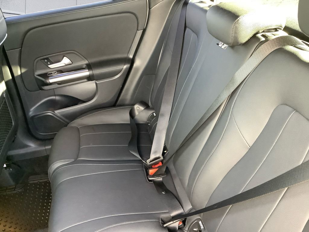 Used 2021 Mercedes-Benz GLA 250 image 18