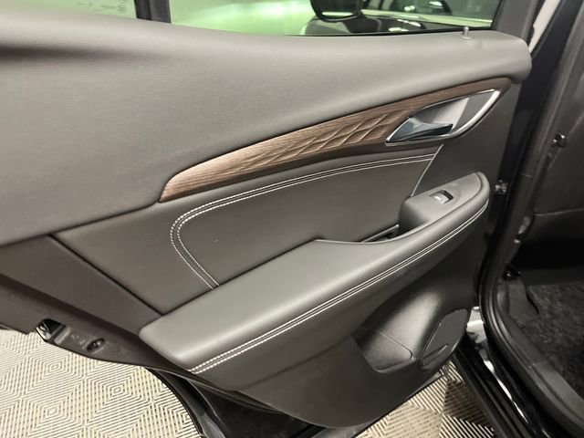 Used 2023 Buick Envision Avenir image 24