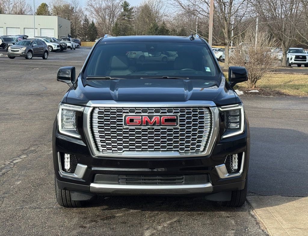 Used 2021 GMC Yukon Denali w/ Denali Premium Package AWD/4WD image 8