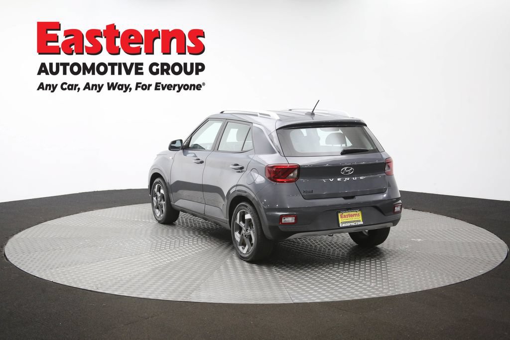 Used 2025 Hyundai Venue SEL FWD image 64