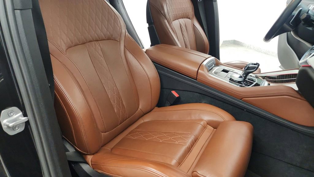 Used 2021 BMW X6 M50i w/ Executive Package AWD/4WD image 47