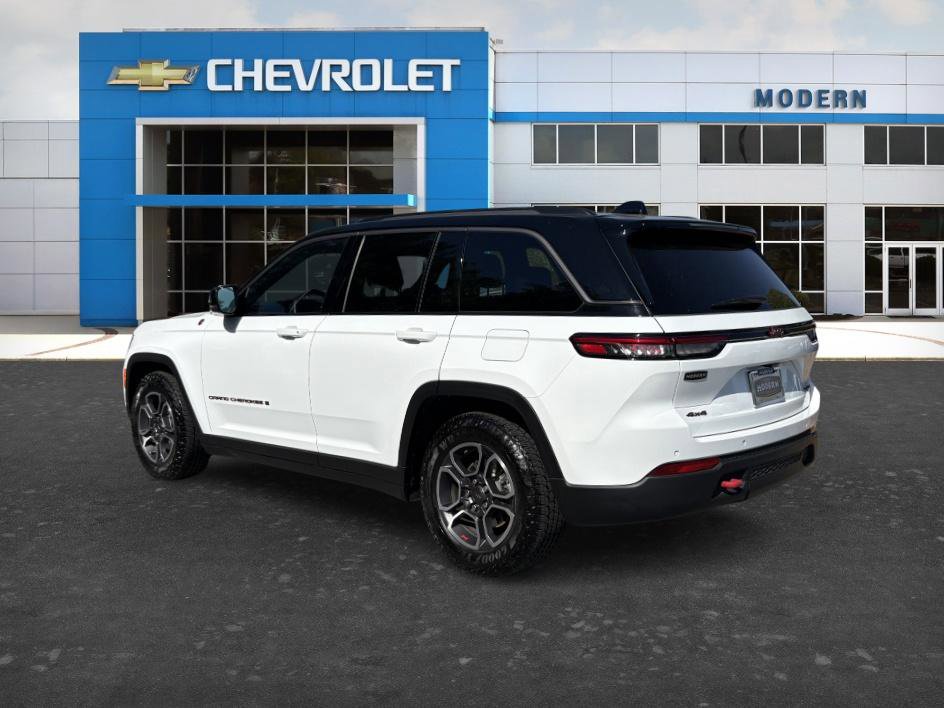 Used 2022 Jeep Grand Cherokee Trailhawk AWD/4WD image 3