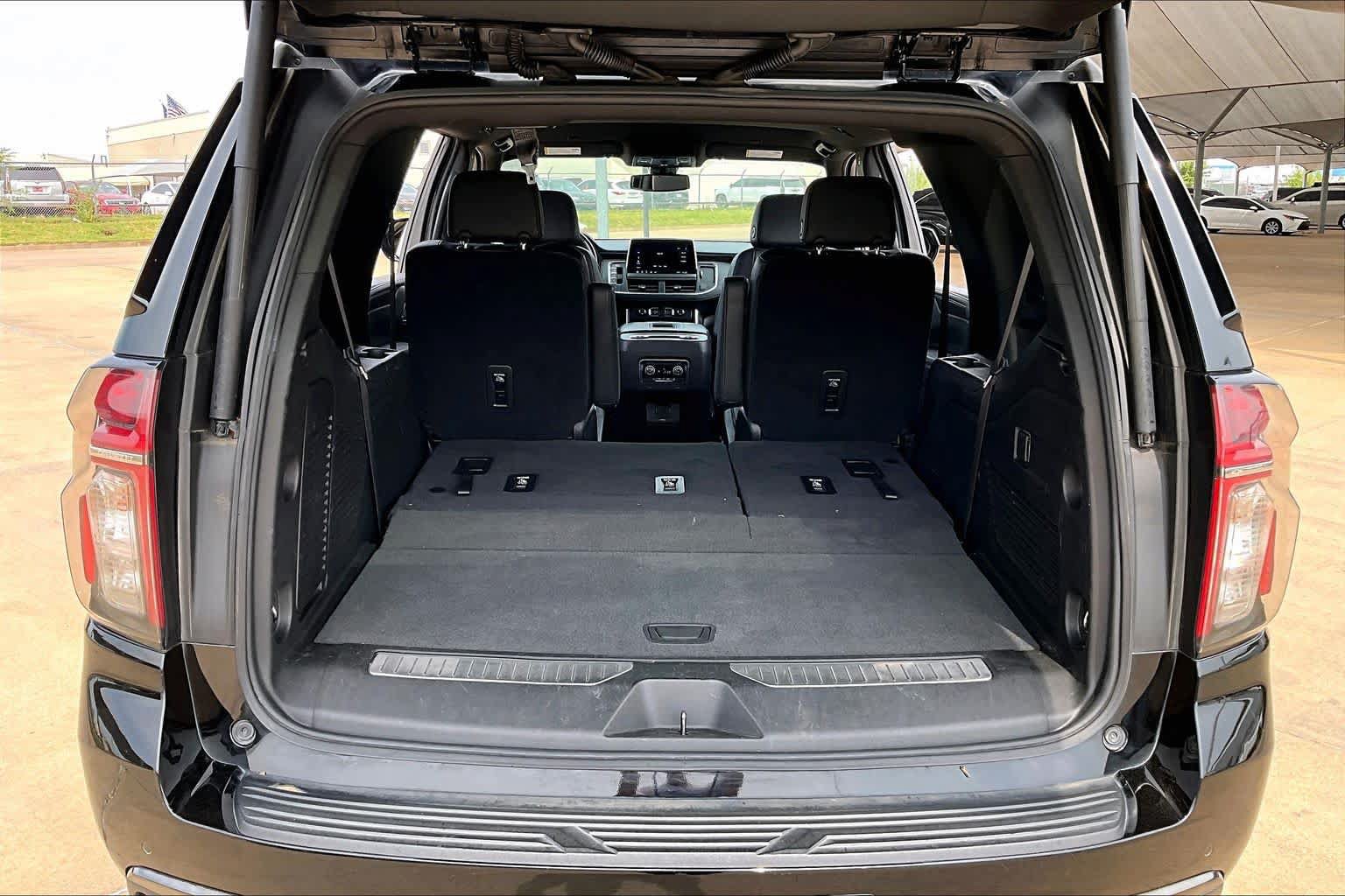 Used 2021 Chevrolet Tahoe Z71 AWD/4WD image 32