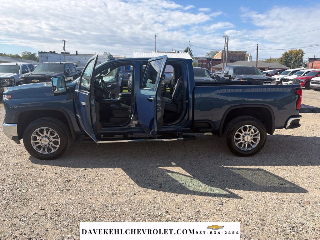 Used 2025 Chevrolet Silverado 2500 LTZ w/ LTZ Plus Package AWD/4WD image 29