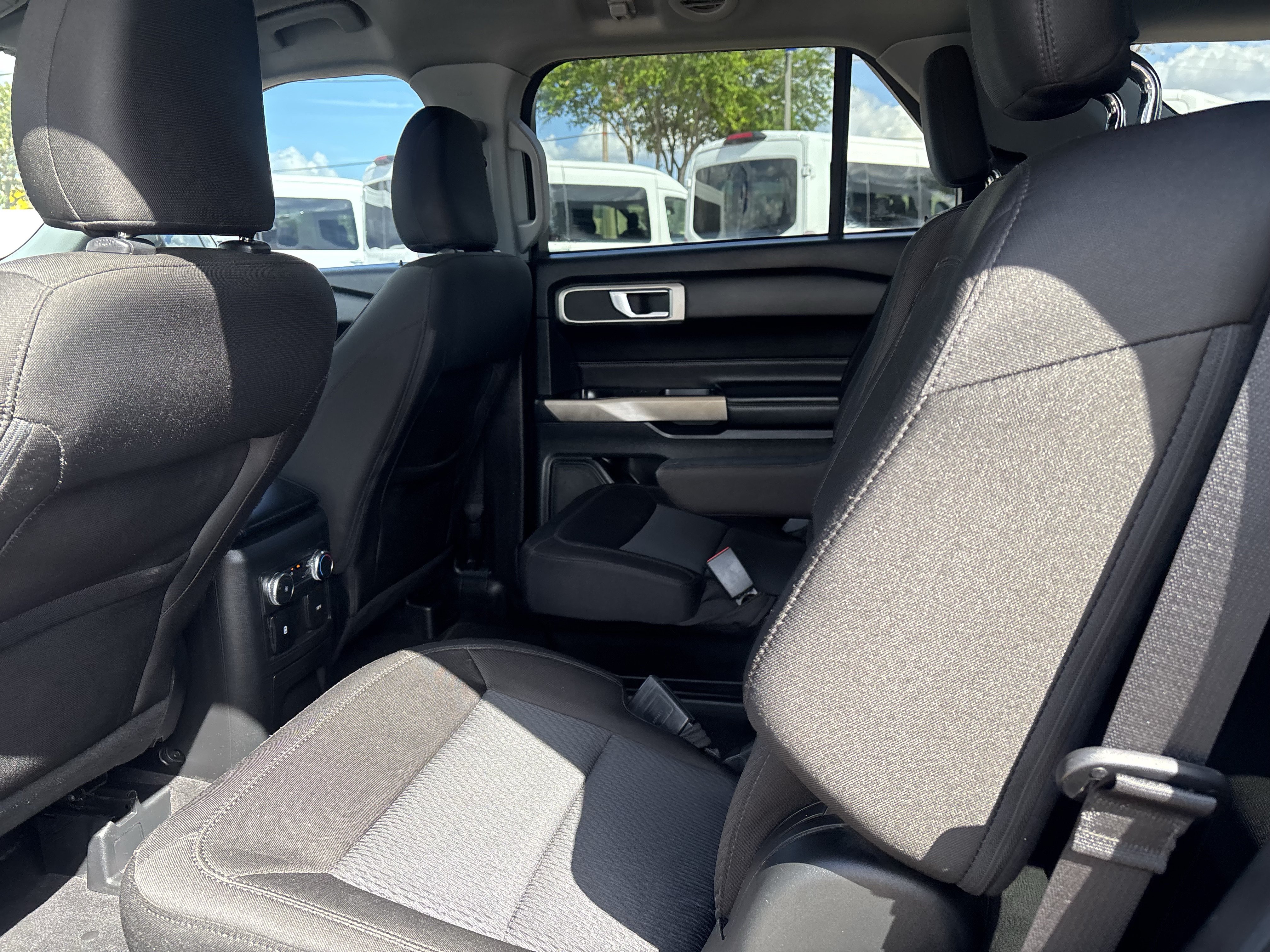 Certified 2022 Ford Explorer XLT RWD image 15