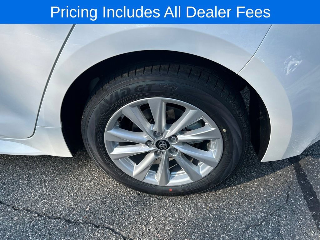 New 2027 Toyota Corolla SE w/ SE Premium Package FWD image 13