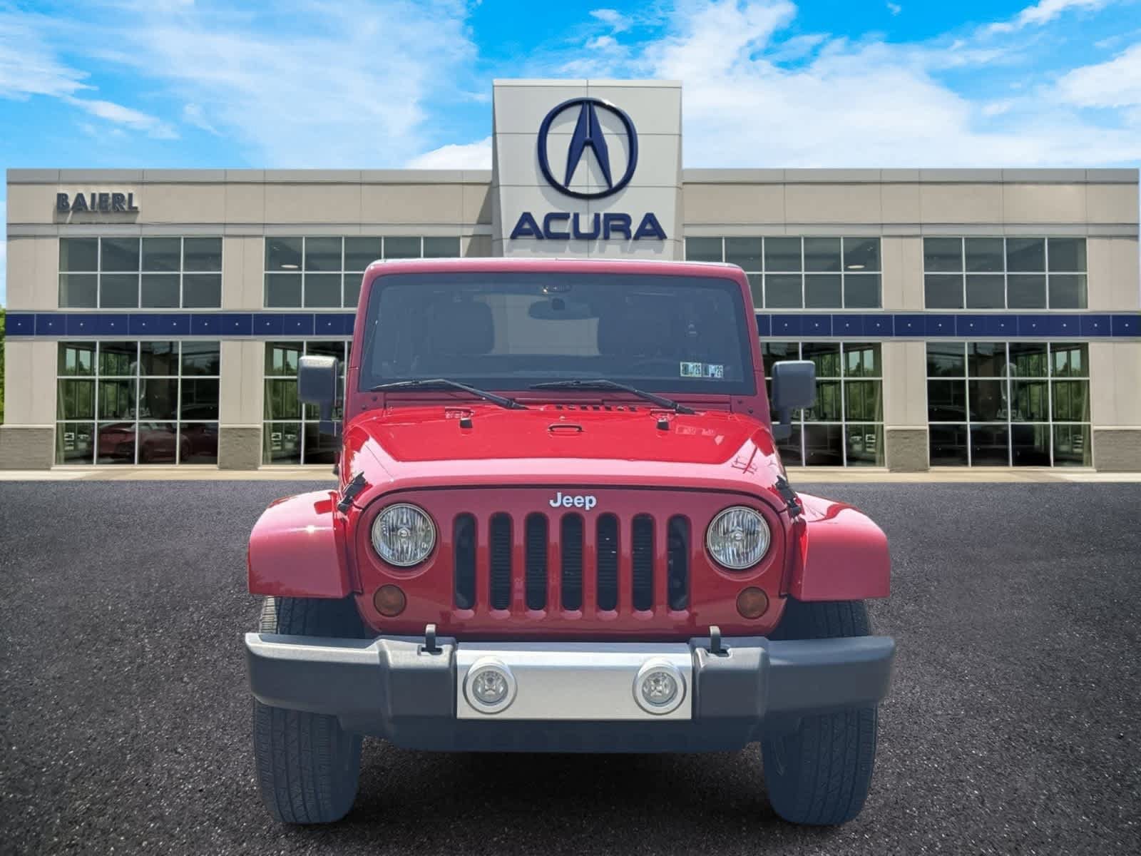 Used 2012 Jeep Wrangler Unlimited Sahara w/ Connectivity Group AWD/4WD image 8