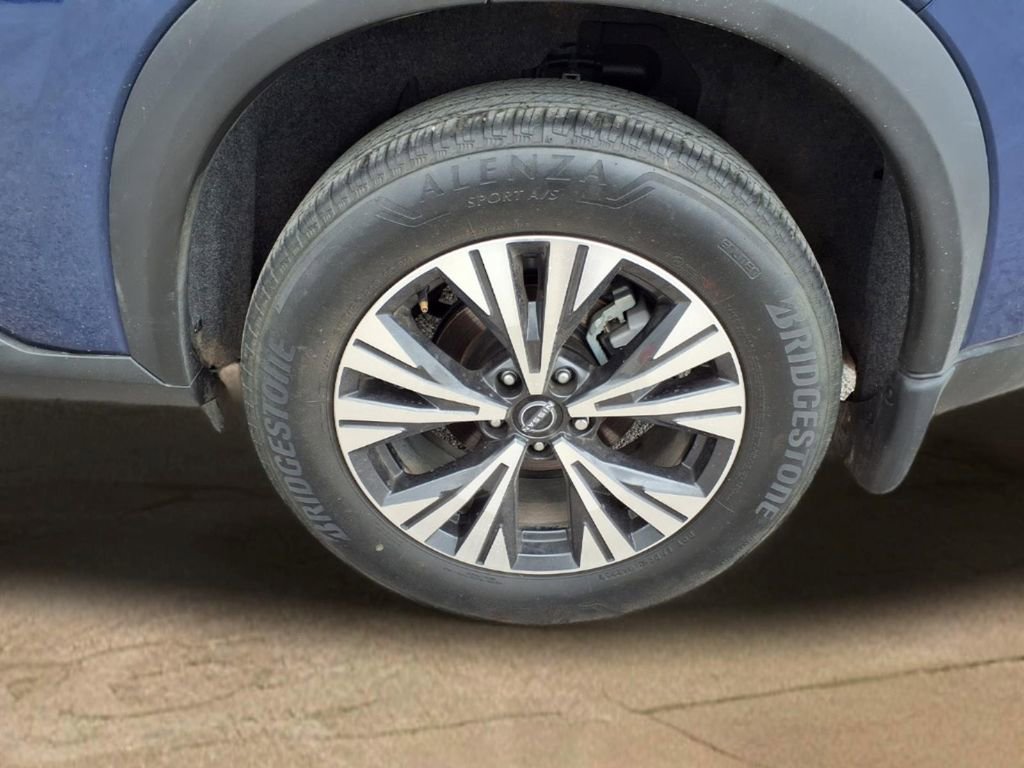 Used 2023 Nissan Rogue SV FWD image 25