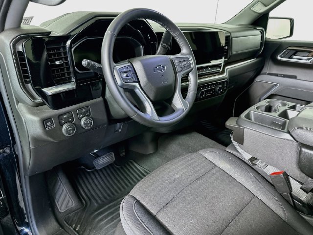 Used 2026 Chevrolet Silverado 1500 RST AWD/4WD image 10