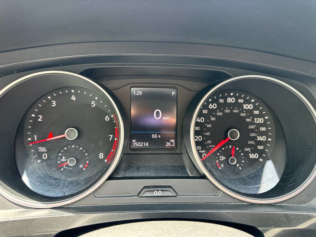 Used 2019 Volkswagen Tiguan SE w/ Panoramic Sunroof Package image 18