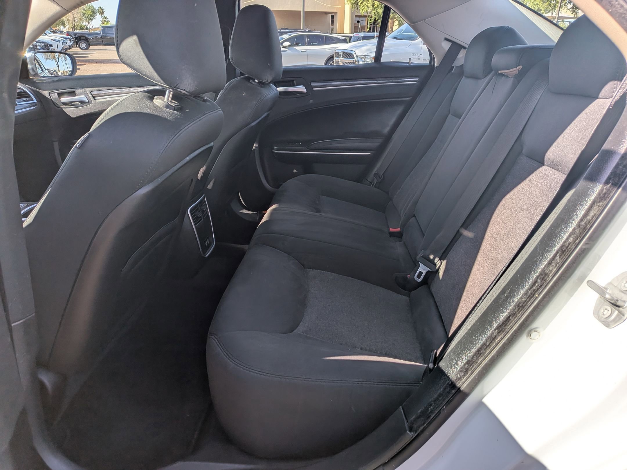 Used 2018 Chrysler 300 Touring w/ Chrome Appearance Package RWD image 23