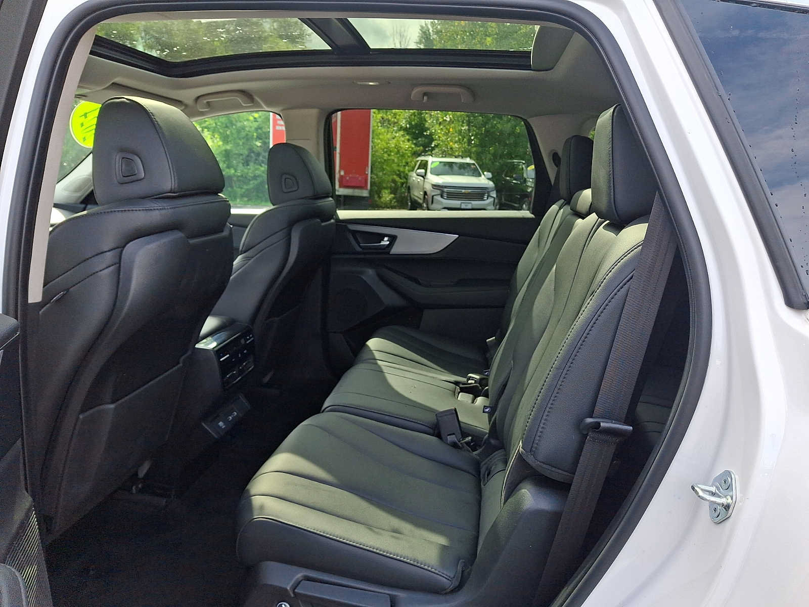 Used 2024 Acura MDX SH-AWD image 10