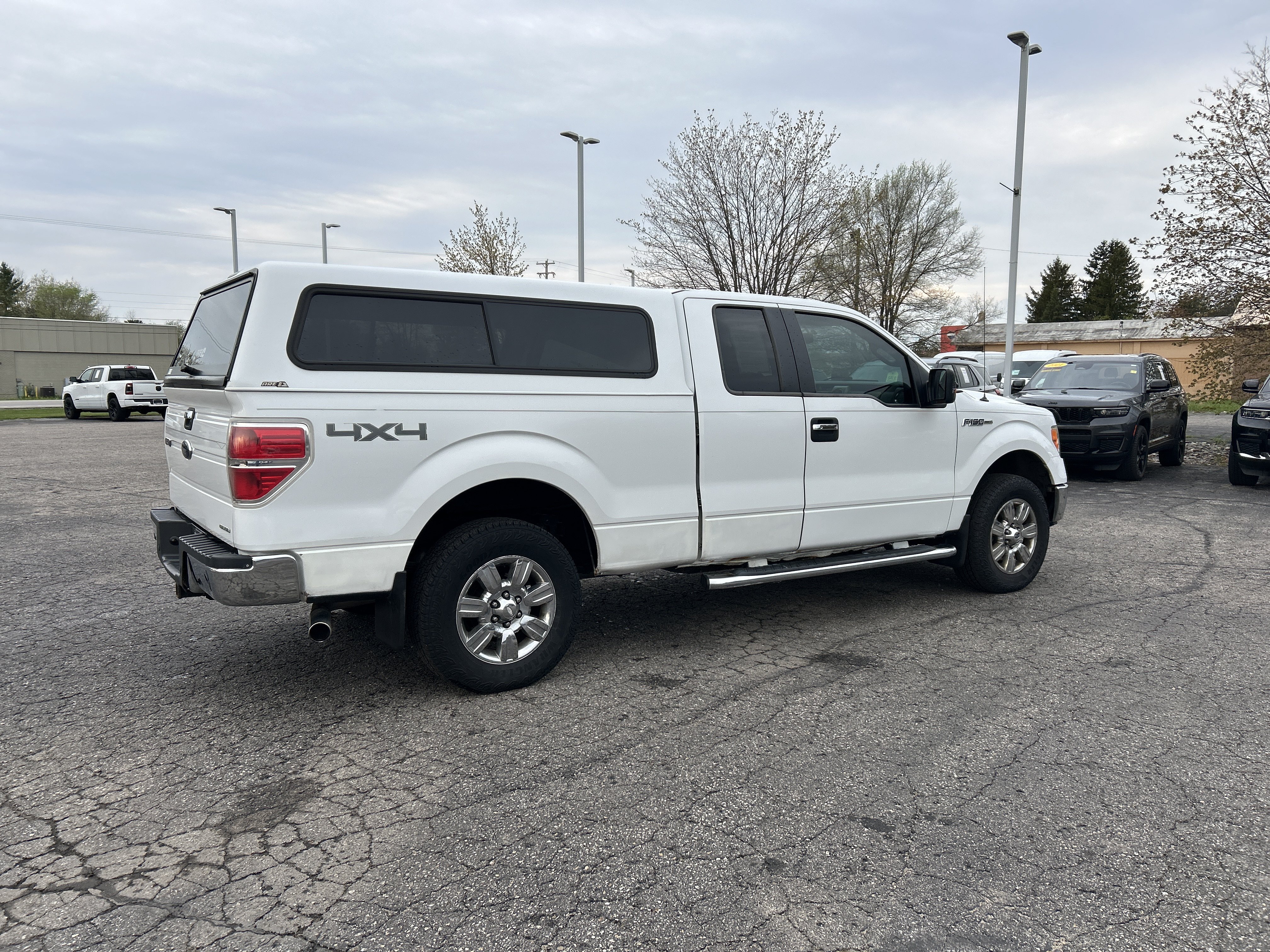 Used 2011 Ford F150 XLT w/ XLT Chrome Pkg AWD/4WD image 4