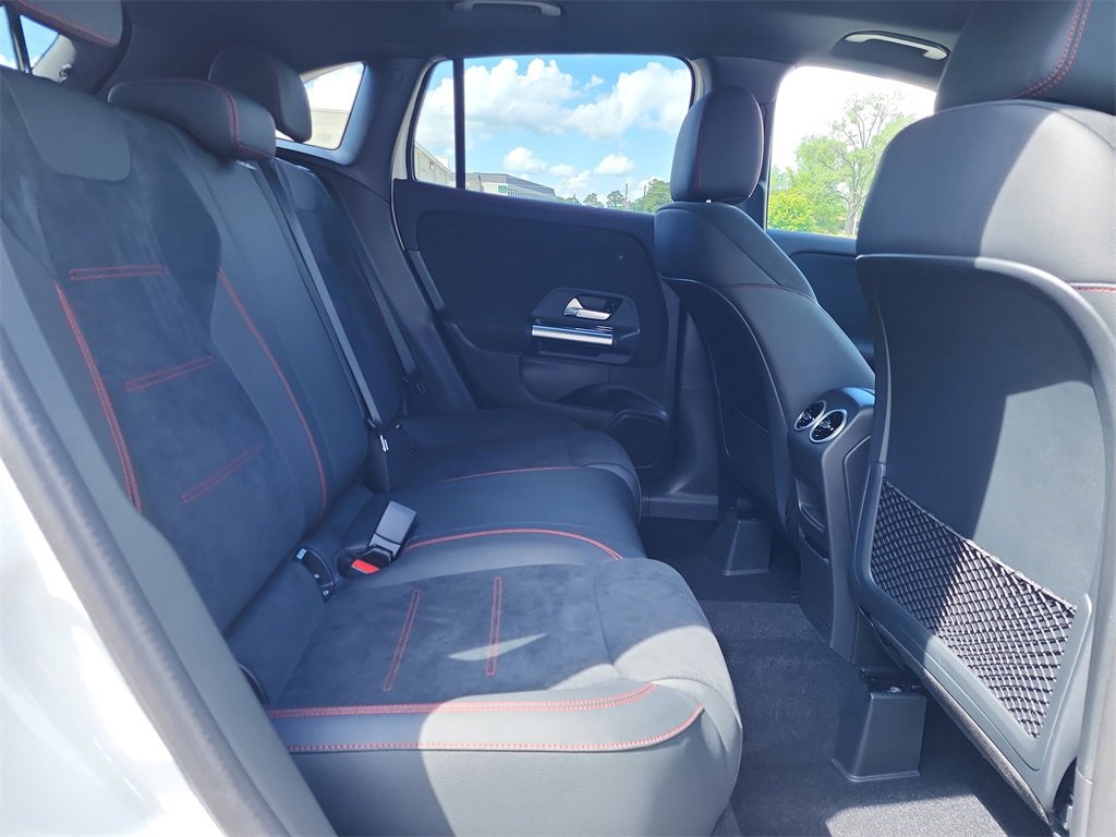 New 2025 Mercedes-Benz GLA 250 image 17