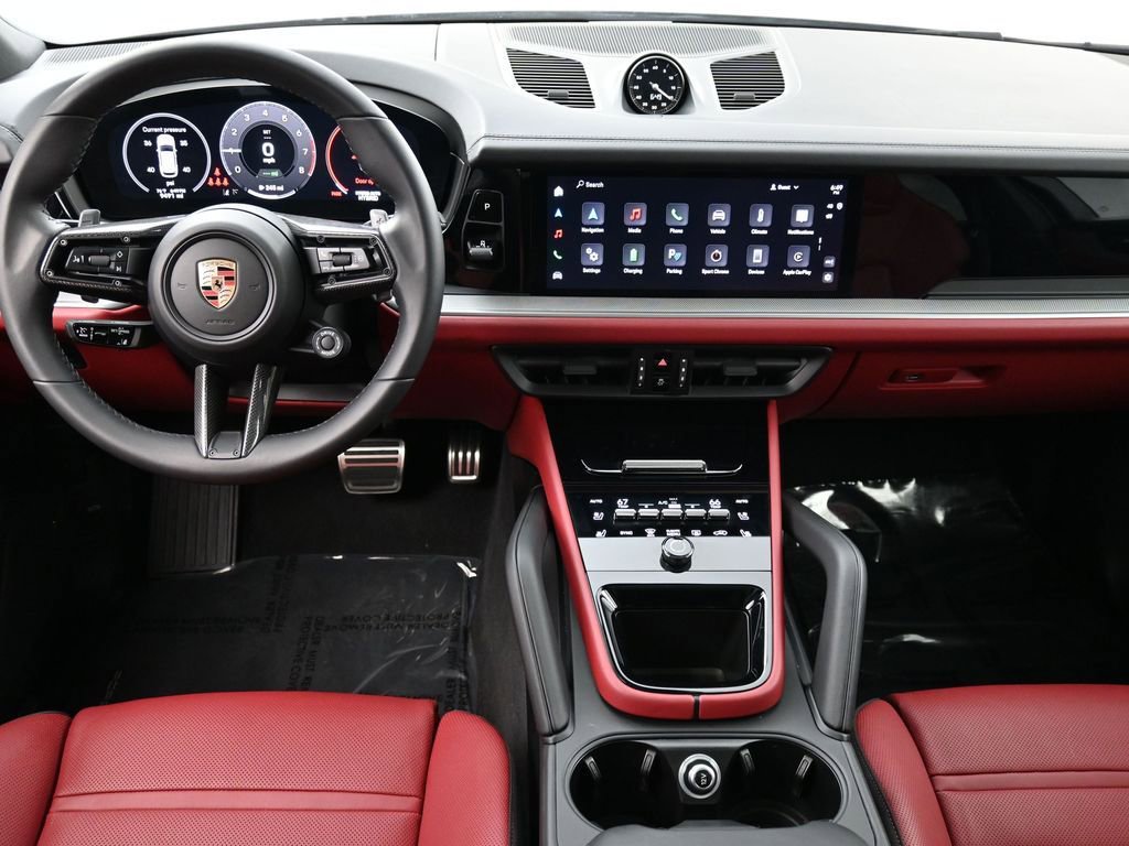 Certified 2025 Porsche Cayenne S image 6