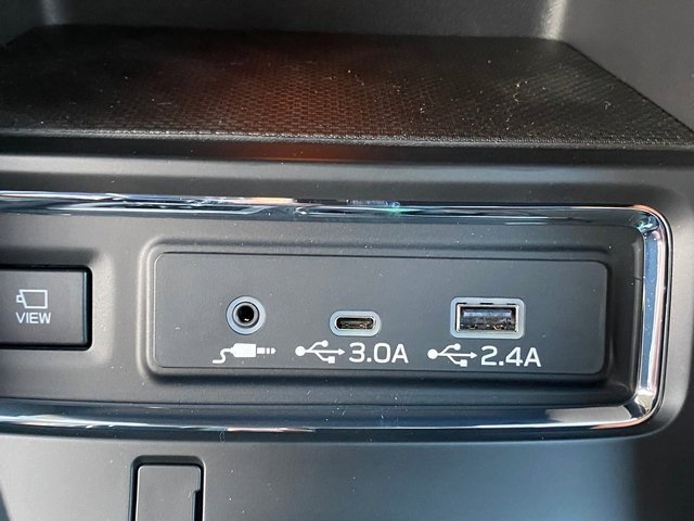 New 2025 Subaru Ascent Limited image 13