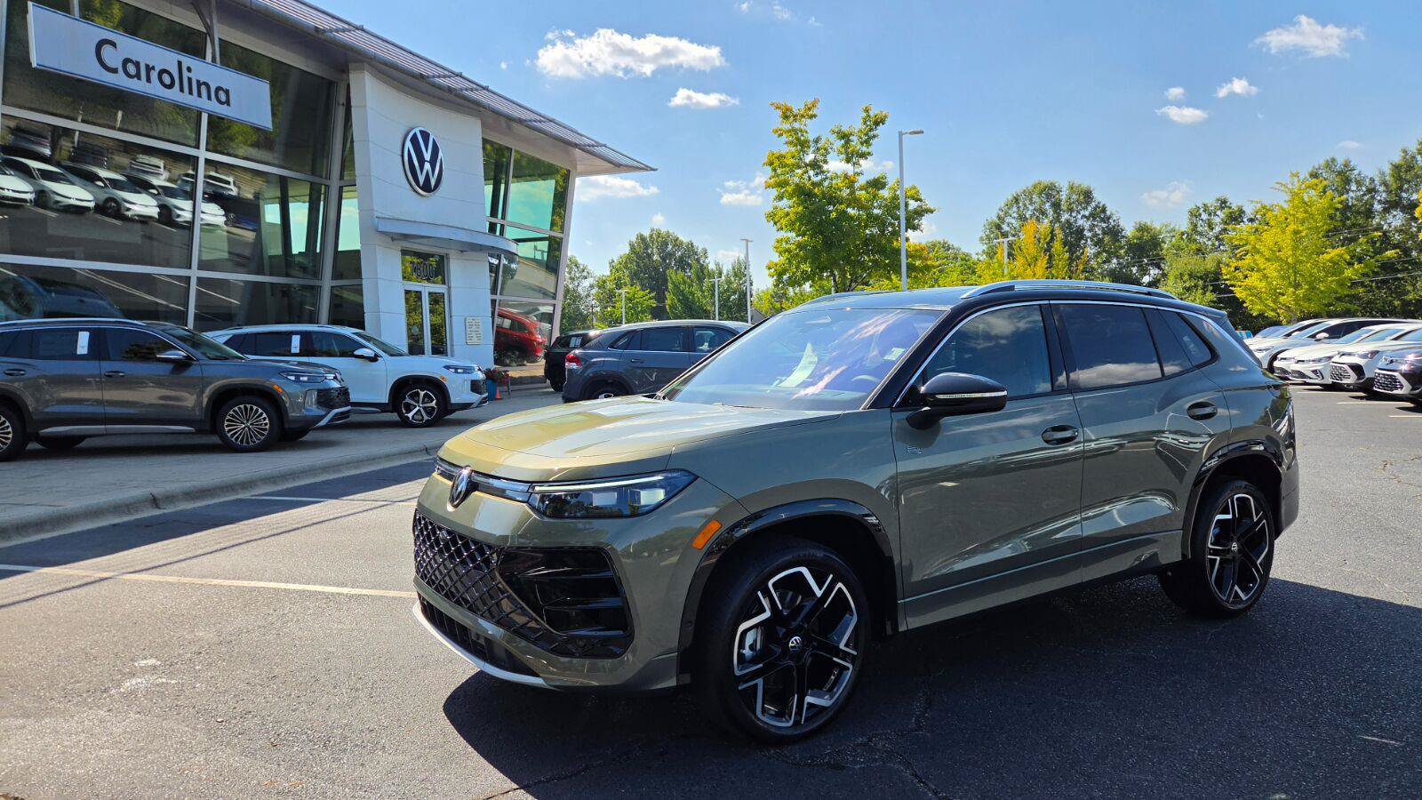 New 2026 Volkswagen Tiguan SEL R-Line AWD/4WD video 1